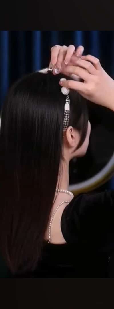 Magnetic button silk scarf