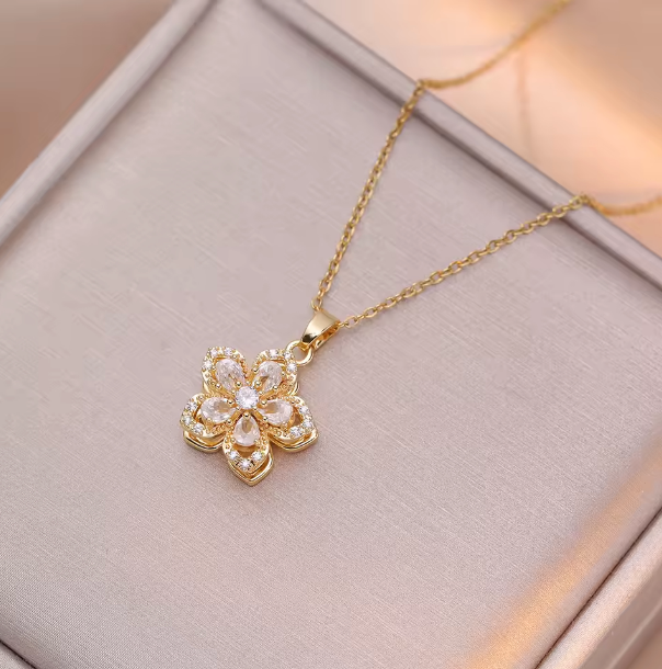 Fairy Glow Spinning Necklace ✨