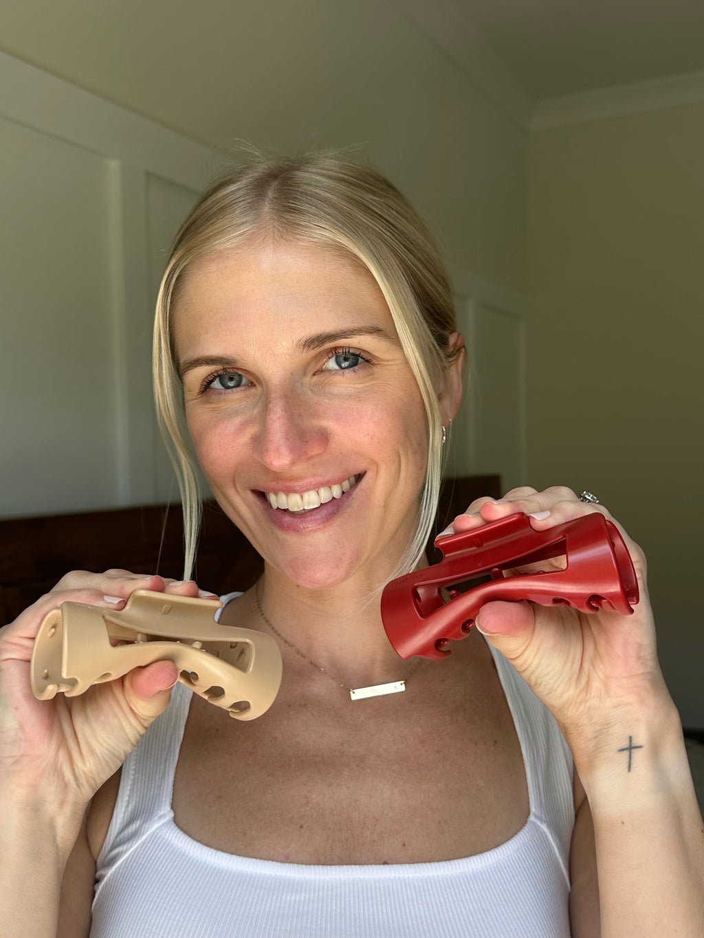 Soft Hair Cloud Claw Clip