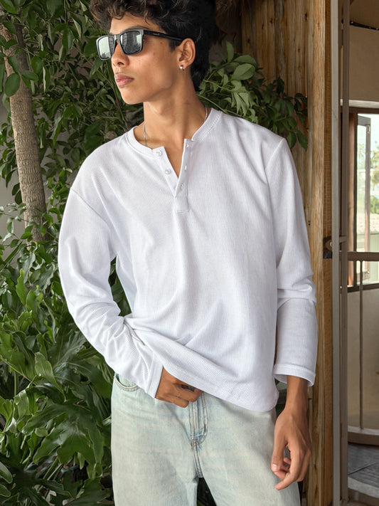 CLASSIC WHITE HENLEY