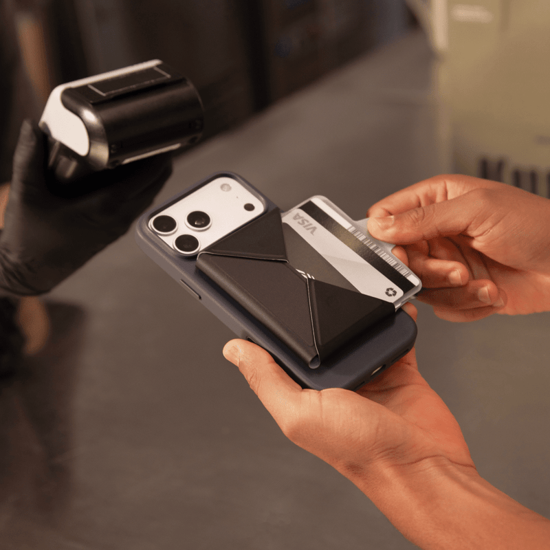 MagSafe Trackable Field Wallet