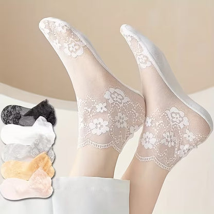 Fantasy Floral Sheer Ankle Socks
