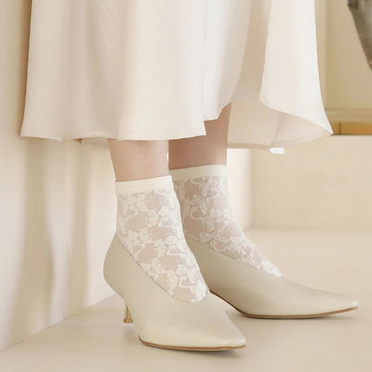 Fantasy Floral Sheer Ankle Socks