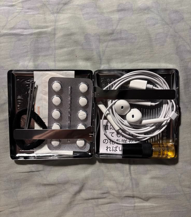 LUXE TITAN VAULT WALLET